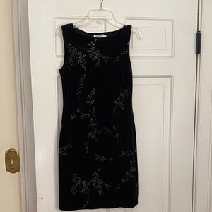 Elegant Velvet Black Floral Dress